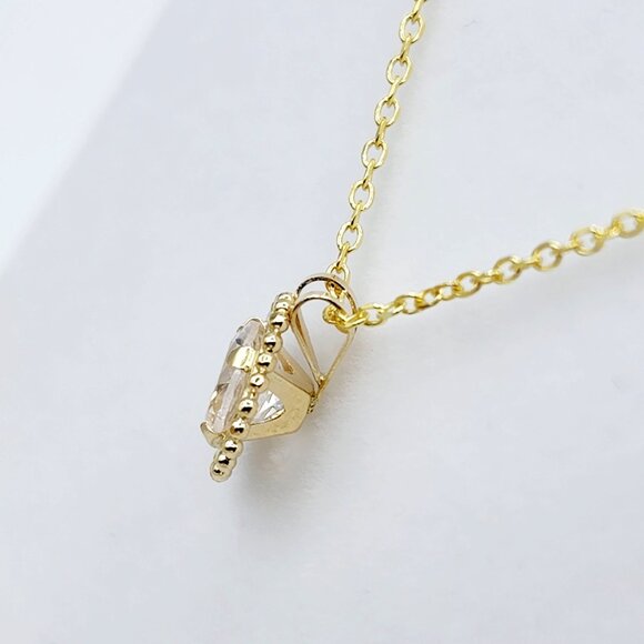 10K Yellow Gold Genuine White Topaz 6x6mm (0.75ct) Pendant - Picture 6 of 7